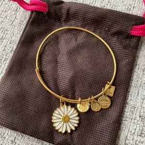 Daisy -Alex And Ani